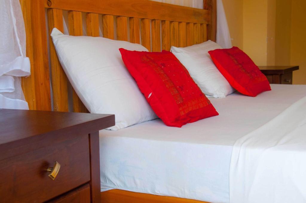 Hotel Marine At Negombo Beach เนกอมโบ ภายนอก รูปภาพ