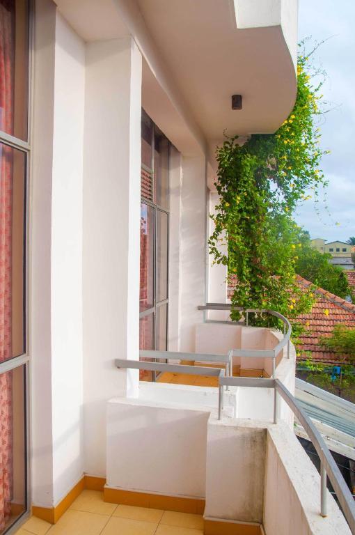 Hotel Marine At Negombo Beach เนกอมโบ ภายนอก รูปภาพ